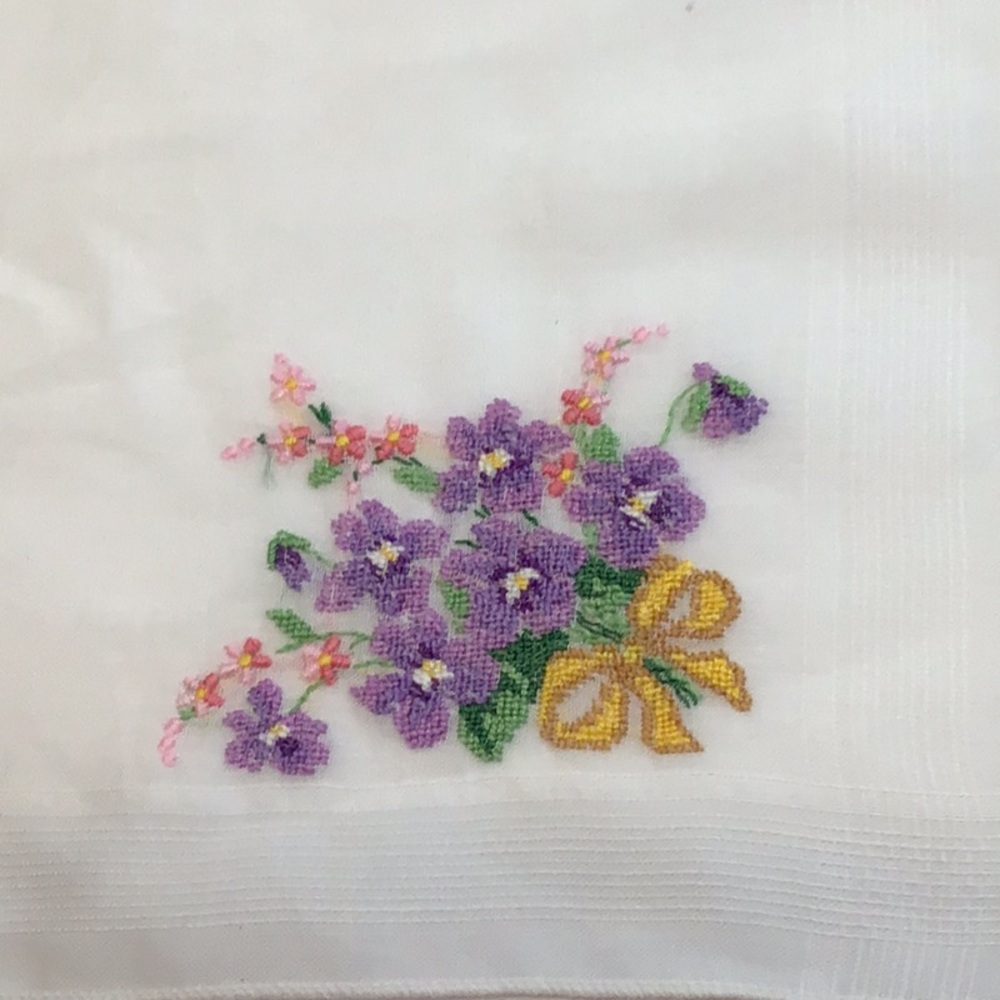 Floral embroidered ladies handkerchief